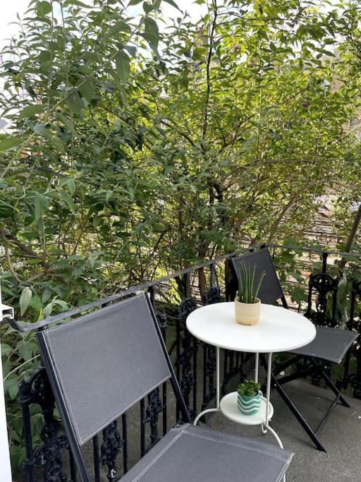 Cute&Cozy Studio Apt In Barons Court Londra Esterno foto